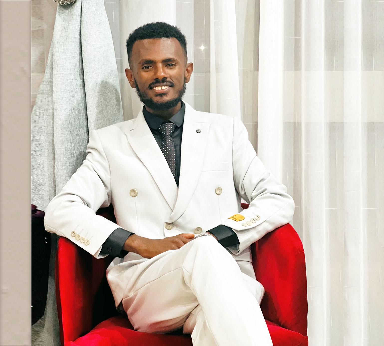 Senior {Full Stack}Web & App developer